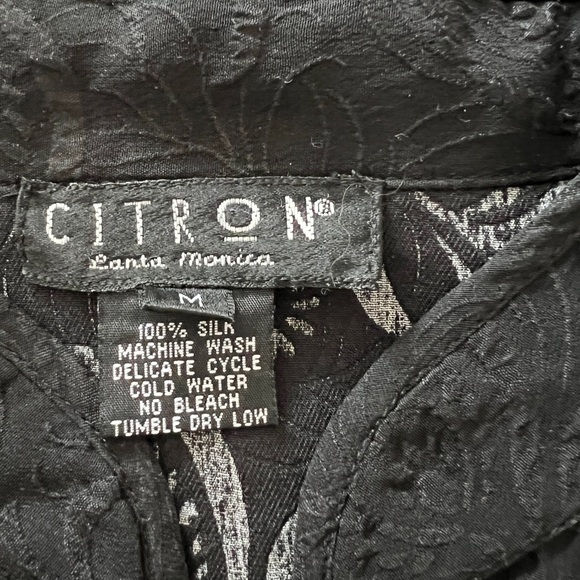 305. Citron 100% Silk Blouse Size Medium - Picture 8 of 10